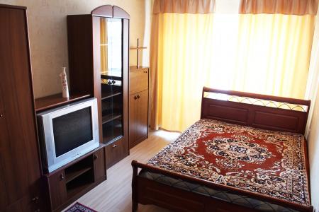 Хорошая квартира на сутки и часы.