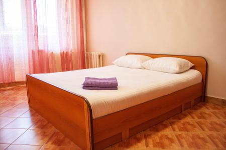 Двухкомнатная квартира в тихом районе