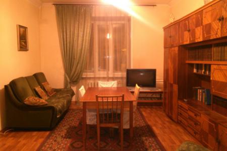 Двухкомнатная, классное предложение квартира в хорошем районе и  состоянии в Кемерово.