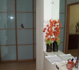 Двухкомнатная квартира возле ТЦ "Тетрис"