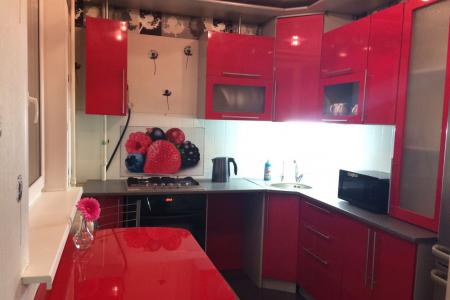 Сдам двухкомнатную  квартиру  по  адресу Малышева ,111 . Квартира в Кировском районе