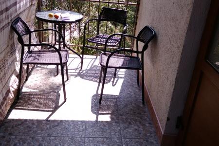 Посуточно студия в мини-отеле  с частной парковкой до моря 250 м Большая Ялта