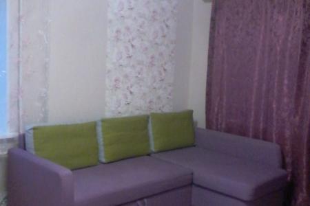 По суткам и часам. Однокомнатная квартира возле АЗ Урал