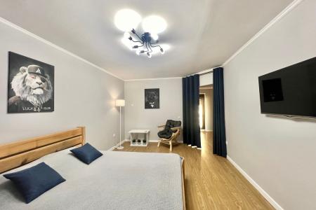 Апартаменты возле ТЦ "Космпорт"