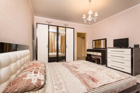 У аквапарка "Ривьера"