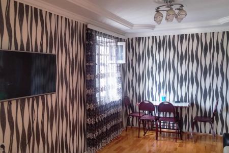 Двухкомнатная квартира возле метростанции Элмлер Академиасы