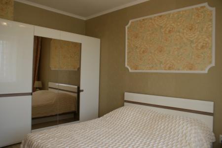 Двухкомнатная квартира возле Королевских ворот