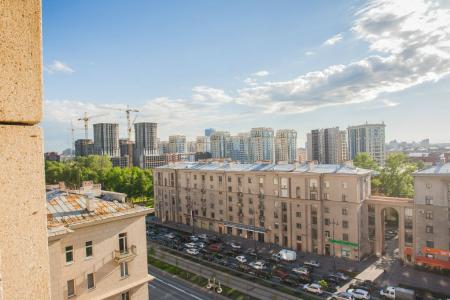 Двухкомнатная квартира  в доме с историей.