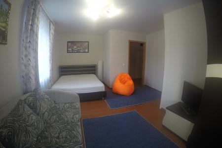 Двухкомнатная квартира возле УдГУ, Ледовый дворец