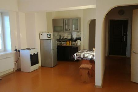 Двухкомнатная квартира возле ЖД вокзала