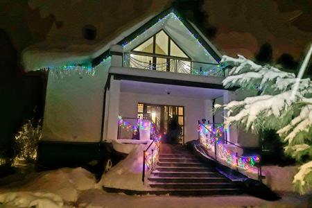 Коттедж посуточно в черте города от доброй хозяйки.