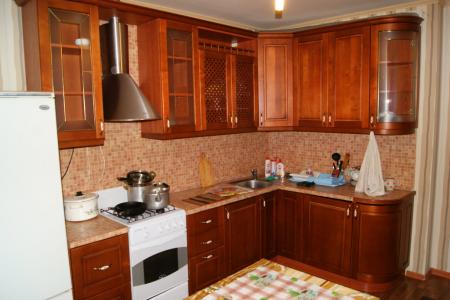 Большая трехкомнатная квартира, посуточно, рядом в/ч Маргелова