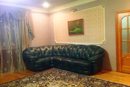 Просторная, чистая квартира со всей необходимой мебелью и бытовой техникой