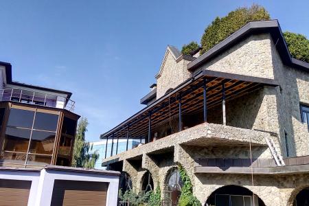 Свадьба в Москве в коттедже с бассейном, сауной и камином, вместимостью до 80 гостей