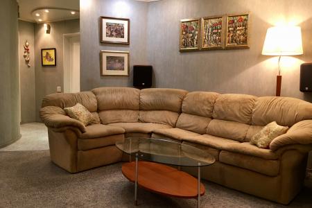 Уютная 2-ком. студия в центре с видом на ипподром