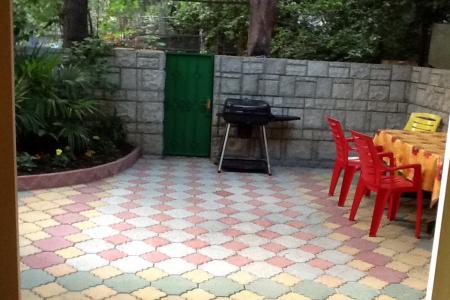 Квартира люкс с двором до моря 200 метров