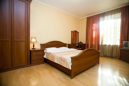 3–комнатная квартира, Старопименовский переулок, д. 16