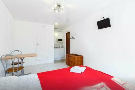 Студия между двух вокзал