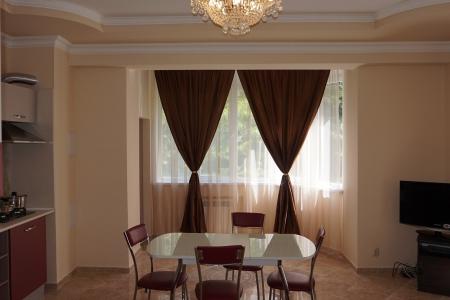 Просторная квартира в центре Сочи