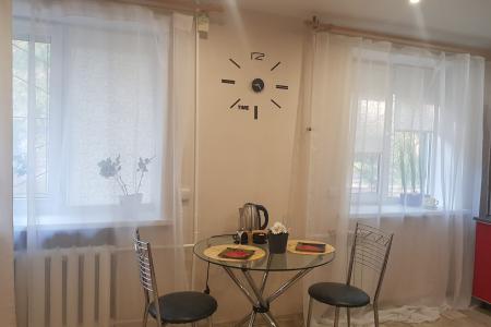 Студия возле Ворошиловского торгового центра