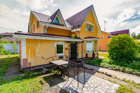 Загородный дом с банкетным залом недалеко от Санкт-Петербурга