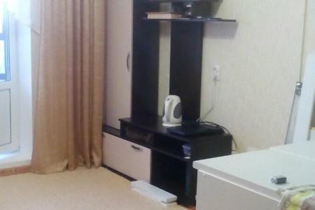 Квартира-студия (новая) с мебелью и техникой в 15 минутах ходьбы от метро "Парнас"