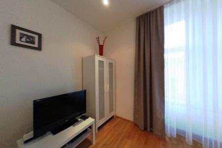 Двухкомнатная посуточно на Динамо