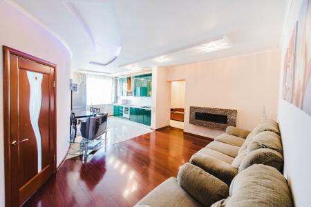 Сдам 3- комнатную квартиру в Центральном р - не