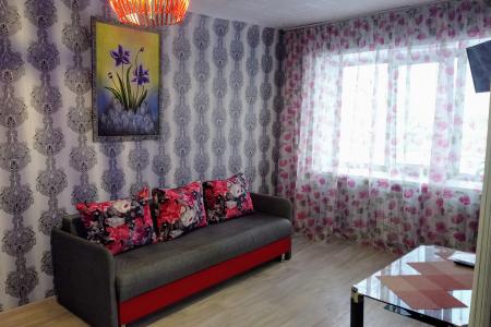 Трехкомнатная квартира, посуточно, центр