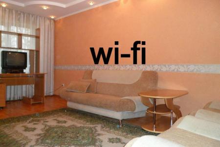 Уютная двухкомнатная квартира в хорошем районе