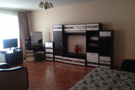 Очень удобное месторасположение, рядом "Диагностический" центр.