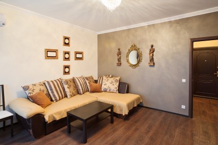 Однокомнатная квартира посуточно на ул. Нигматуллина