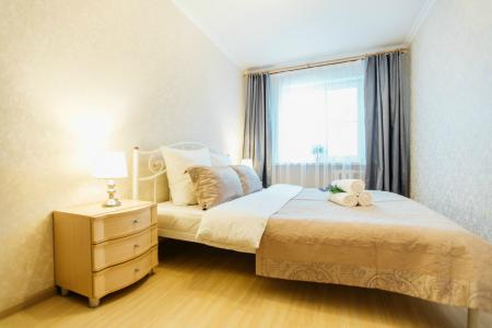 Двухкомнатная квартира, "ТРЦ "21 век, люкс,сдается впервые