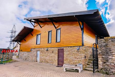 Коттедж с банным комплексом и панорамной беседкой в деревне Корабсельки