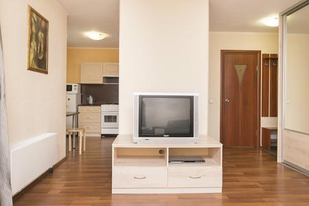 1 Комнатная квартира рядом с Южным А.В. и ТРЦ ''Мегаполис''