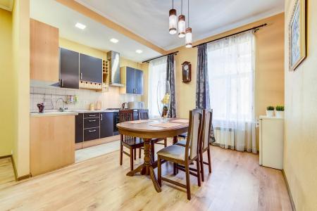 2-к квартира, 50 м², 2/5 эт.