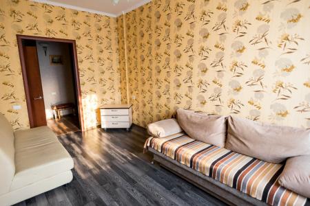 Двухкомнатная квартира возле ЖД-вокзала