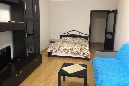 БОЛЬШАЯ  56 кв.м ОДНУШКА для БОЛЬШОЙ СЕМЬИ. ПОСУТОЧНО!!!!!!