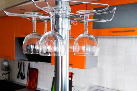 Просторная современная студия с балконом