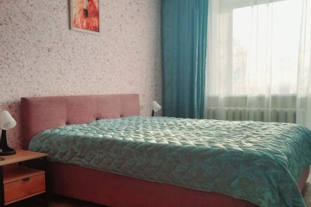 Двухкомнатная квартира одна остановка до центра