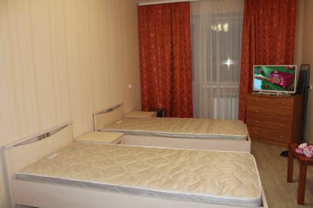 Сдаю квартиру в Луге, посуточно.