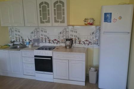 Большая уютная 2к квартира с еврокомфортных  ремонтом,в квартире есть все для Вашего комфорта.