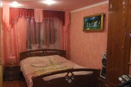 Квартира трехкомнатная посуточно рядом с АВТОВОКЗАЛОМ