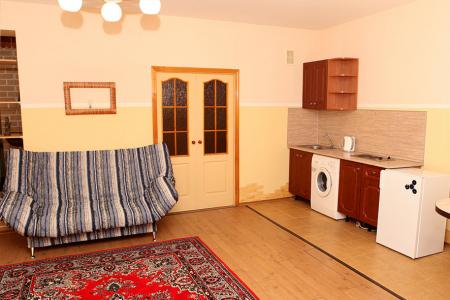 Просторная двухкомнатная студия в самом центре города