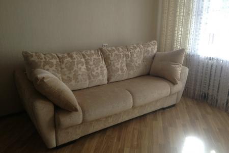 Однокомнатная квартира на сутки в районе ТЦ Гиппо.