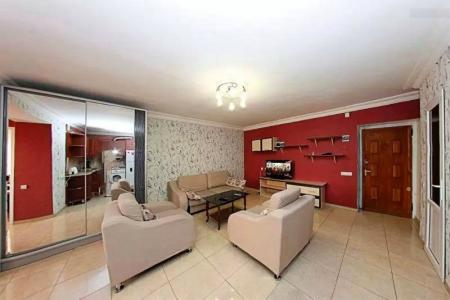 1 переделанная в 2-x комнату , посуточно у Каскада