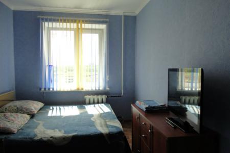 2к квартира посуточно, рядом ТЦ "Барс", "Березка"