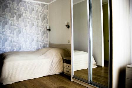 Однокомнатная квартира в центре левобережья, на Комарова