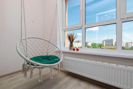 Cosmos Apart ПРОСТОРНАЯ ЕВРО-ДВУХКОМНАТНАЯ КВАРТИРА В ТИХОМ РАЙОНЕ ДЛЯ 4 ГОСТЕЙ