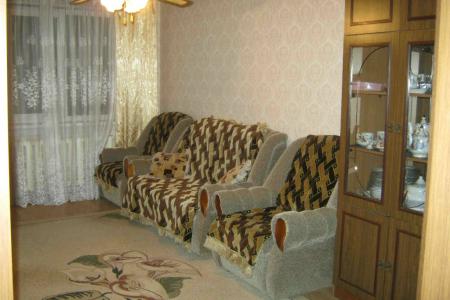 Сдаю квартиру в Луге, на Красной Артиллерии 28, посуточно